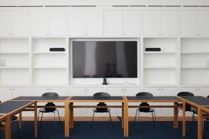 studio-i-architectes-paris-renovation-unsa-bureau-mobilier-nyima-marin-01